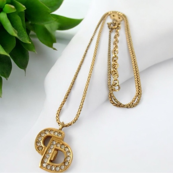 DIOR Signature CD Logo Necklace ๐๐ฅ - Picture 2 of 8